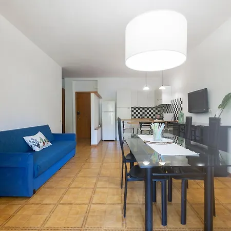 129 - Quadrilo Ristrutturato Con Aria Condizionata E Wi-fi - Gratis Al White Club Fino Al 3 Agosto * Numana