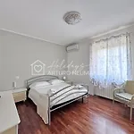 شقة 129 - Quadrilo Ristrutturato A Numana, Spazioso Con Aria Condizionata E Wi-fi - White Club Omaggio Dal Lun Al Ven Fino Al 02-08 *