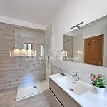 شقة 129 - Quadrilo Ristrutturato A Numana, Spazioso Con Aria Condizionata E Wi-fi - White Club Omaggio Dal Lun Al Ven Fino Al 02-08 نومانا